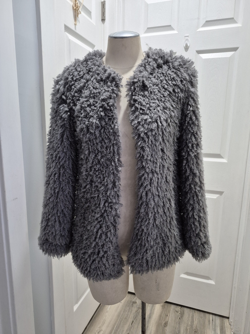 Ashley By 26 International Plush Curly Faux-Shearling Outerwear Gray Size Small